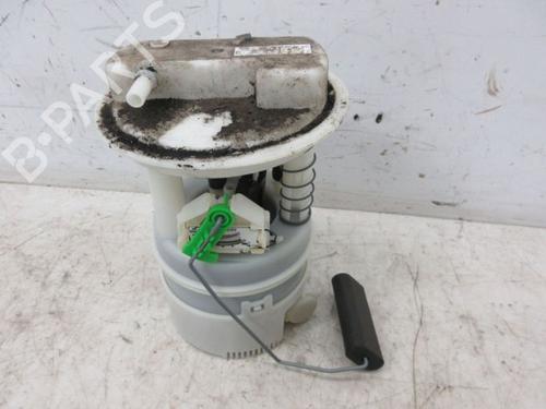 Used Fuel pump DACIA SANDERO 1.4 (BS0C, BS0A, BS0G, BS1F, BS0E) (75 hp) 29095128