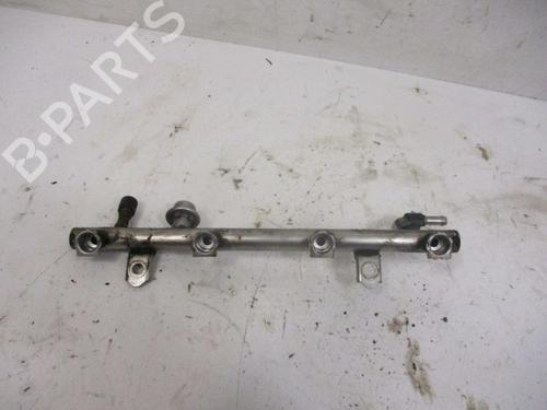 Used Injection rail MERCEDES-BENZ A-CLASS (W169) A 150 (169.031, 169.331) (95 hp) 18797763