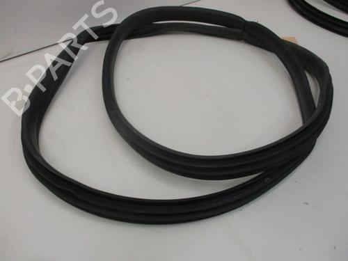 Rubber door seal RENAULT CLIO IV (BH_) 1.2 TCe 120 (BHM0) | BP29083646C142 