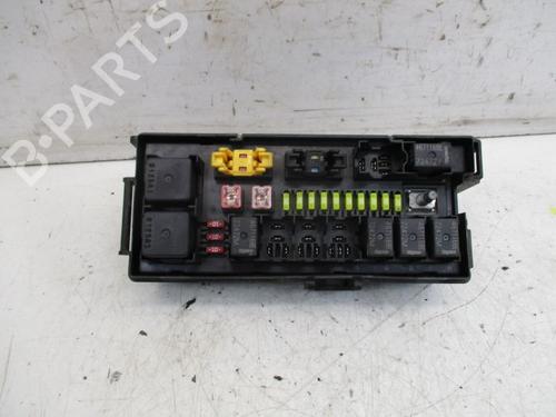 Used Fuse box Fuse box 38505770 38505770