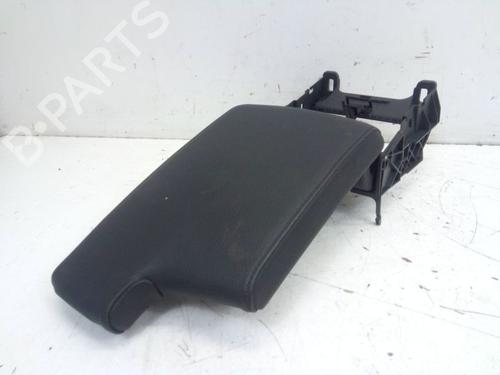 Used Armrest / Center console Armrest / Center console BMW 3 Touring (E91) 325 xi (218 hp) 33275945 33275945