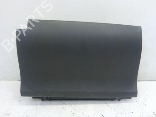 Guantera TOYOTA PRIUS (_W3_) 1.8 Hybrid (ZVW30) (136 hp) 30851181
