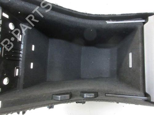 Middle console TESLA MODEL Y (5YJY) EV Performance All-wheel Drive | BP38505772I22  - Image 7
