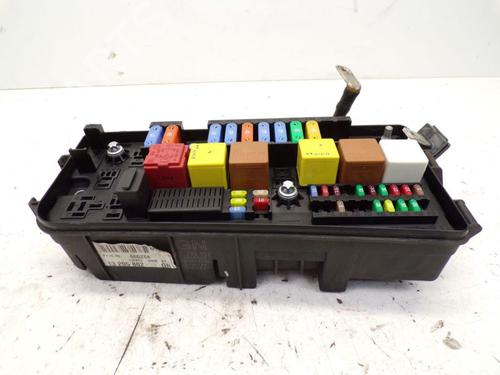 Used Fuse box Fuse box 37118167 37118167