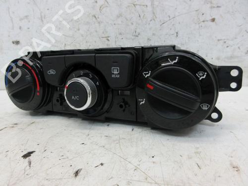 Used Climate control HYUNDAI i20 I (PB, PBT) 1.1 CRDi (75 hp) 30667923