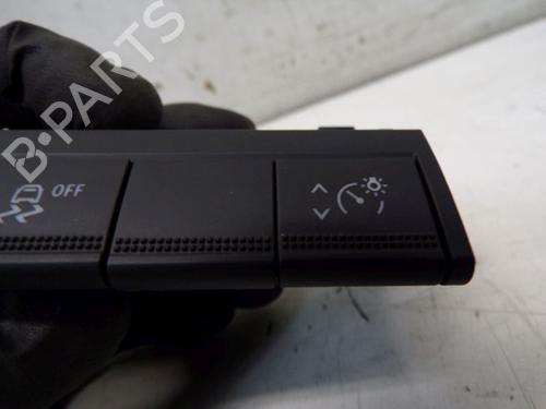 Switch RENAULT MEGANE E-TECH SUV EV60 (BNJ1) | BP29100868I30 