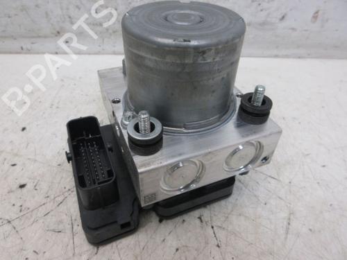 Used Electronic module RENAULT ZOE Hatchback Van (BFM_) Electric (BFMC, BFMD) (136 hp) 25826193