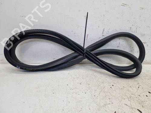 Used Rubber door seal RENAULT MEGANE E-TECH SUV EV60 (BNJ1) (218 hp) 23982159