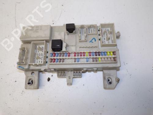 fuse-box-volvo-v50-545-2003-2004-2005-2006-2007-2008-2009-2010-2011-2012-37128988 main image