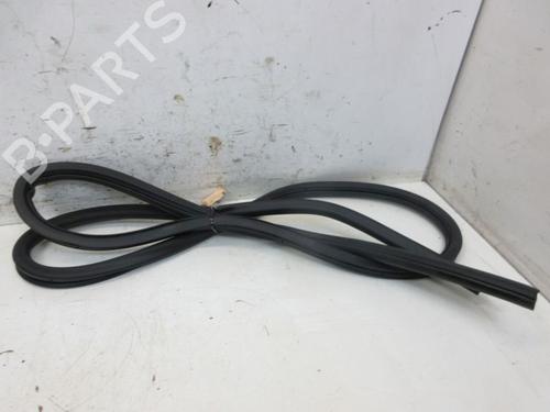 gummiliste-vw-golf-vi-variant-aj5-2009-2010-2011-2012-2013-2014-29090385 main image