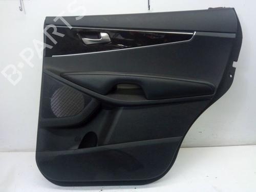 Høyre bakpanel Høyre bakpanel KIA SORENTO III (UM) 2.4 GDI (188 hp) 37140143 37140143