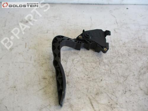 Used Pedal RENAULT MEGANE III Grandtour (KZ0/1) 1.5 dCi (KZ1M, KZ1W, KZ0R) (106 hp) 13760195