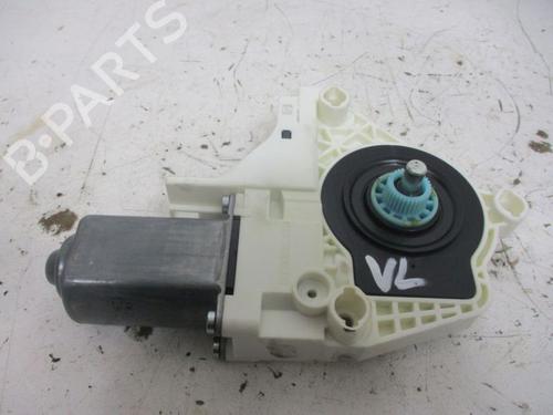 Used Left front window motor AUDI A1 Sportback (8XA, 8XF) 1.2 TFSI (86 hp) 25826133