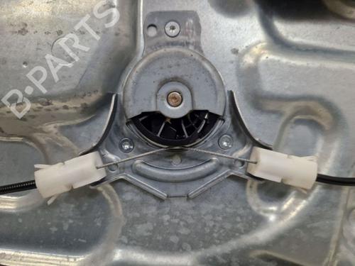 Rudehejsemekanisme Højre foran NISSAN QASHQAI I (J10, NJ10) 2.0 | BP30794968C23