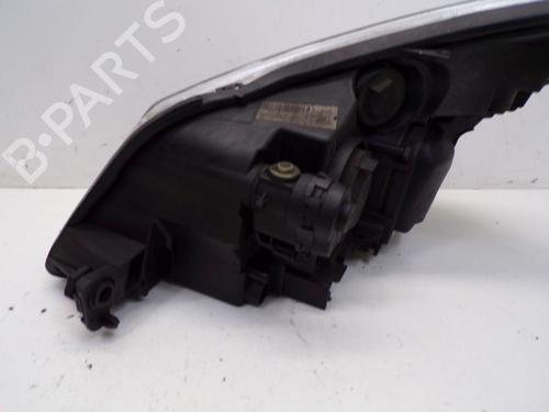 Right headlight RENAULT ESPACE IV (JK0/1_) 2.0 (JK09) | BP18804778C29