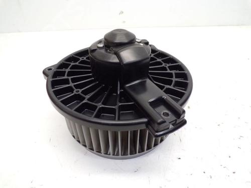 Heater blower motor MITSUBISHI GRANDIS (NA_W) 2.0 DI-D (NA8W) | BP18802560M62