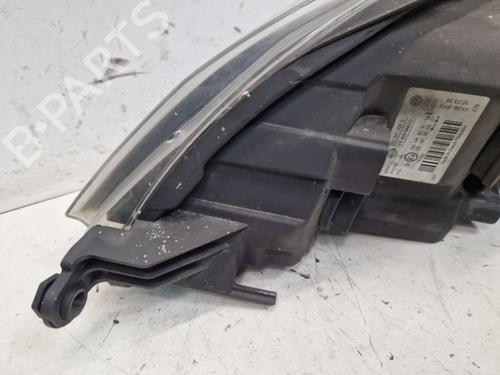 Right headlight VW GOLF PLUS V (5M1, 521) 1.6 TDI | BP31377261C29