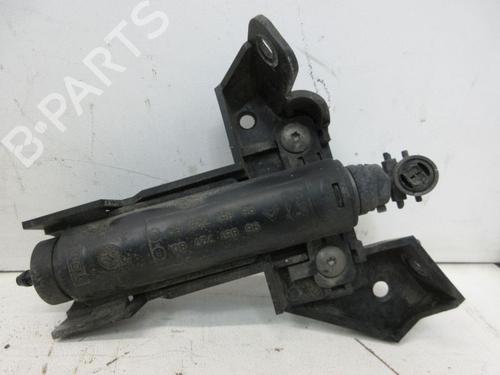 Used Washer pump PEUGEOT 5008 (0U_, 0E_) 2.0 HDi (163 hp) 29094561