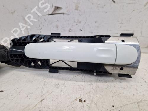 Used Front left exterior door handle Front left exterior door handle 38291535 38291535