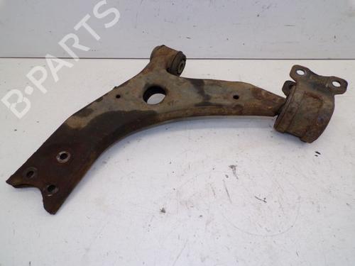 Used Right front suspension arm VOLVO V50 (545) 1.8 (125 hp) 18806131