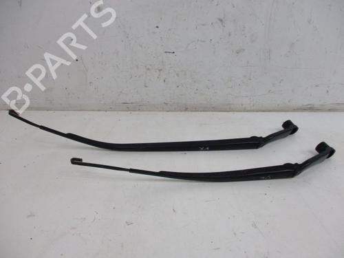 Used Front windshield wiper arm Front windshield wiper arm 37111765 37111765
