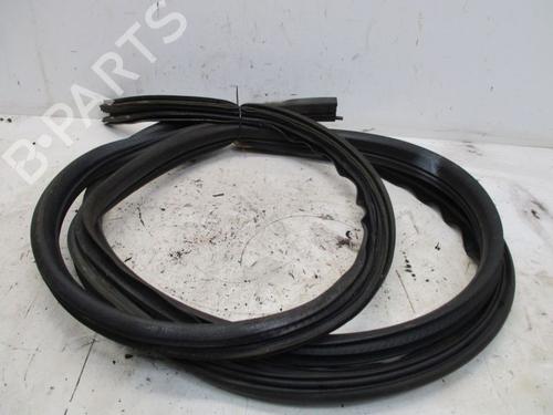 Used Rubber door seal Rubber door seal IVECO DAILY IV Van 29L14 C, 29L14 C/P, 29L14 V, 29L14 V/P (136 hp) 40169793 40169793