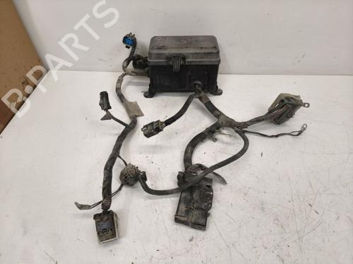 Used Fuse box Fuse box 39615480 39615480