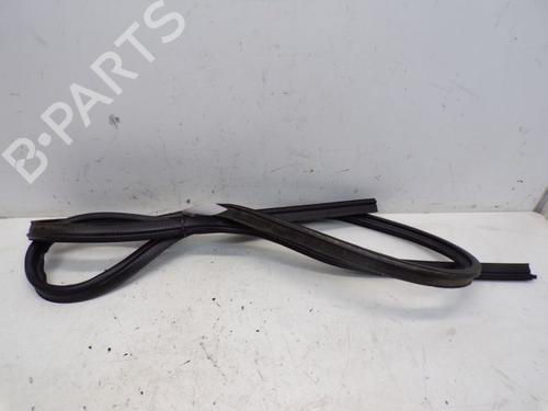 Used Rubber door seal NISSAN NOTE (E11, NE11) 1.6 (110 hp) 18805859