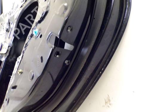 Right rear door MITSUBISHI GRANDIS (NA_W) 2.0 DI-D (NA8W) | BP26647726C5 