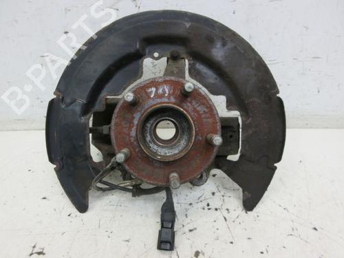Used Left front steering knuckle VOLVO V50 (545) 2.4 (170 hp) 22381134
