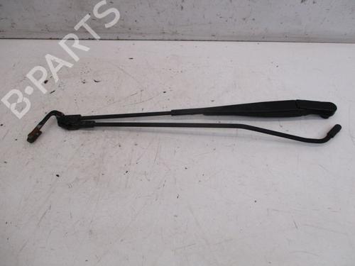 Used Front windshield wiper arm TOYOTA AYGO (_B1_) 1.0 (KGB10_, KGB10R) (68 hp) 29088755