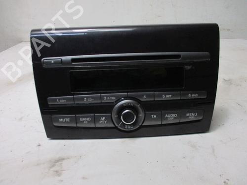 Used Radio FIAT BRAVO II (198_) 1.4 T-Jet (198AXG1B) (120 hp) 18800405