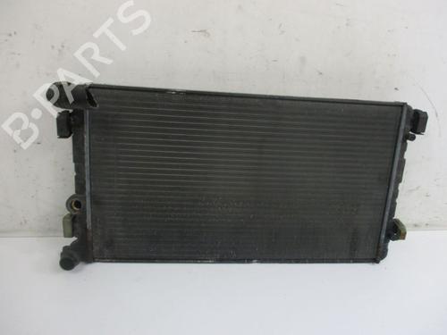 Used Water radiator Water radiator 37116117 37116117
