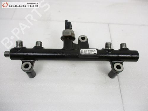 Used Injection rail Injection rail 37104969 37104969