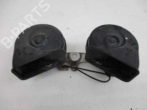 Used Horn Horn RENAULT CLIO III (BR0/1, CR0/1) 1.6 16V (BR05, BR0B, BR0Y, BR15, BR1J, BR1M, BR1Y, CR0B,... (112 hp) 18792224 18792224