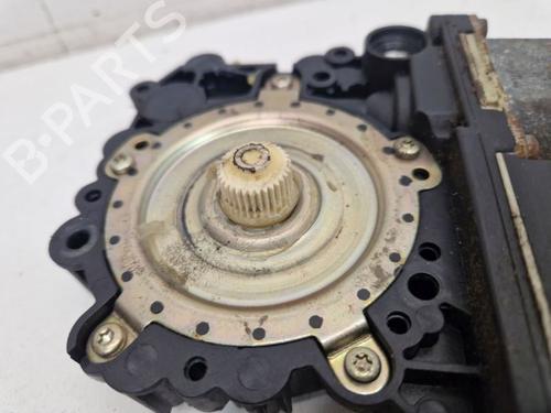 Right front window motor AUDI TT (8N3) 3.2 VR6 quattro | BP38072400E20 - Image 4