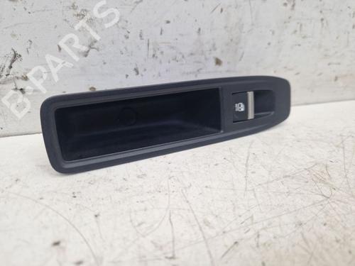 Used Switch RENAULT MEGANE E-TECH SUV EV60 (BNJ1) (218 hp) 29100945