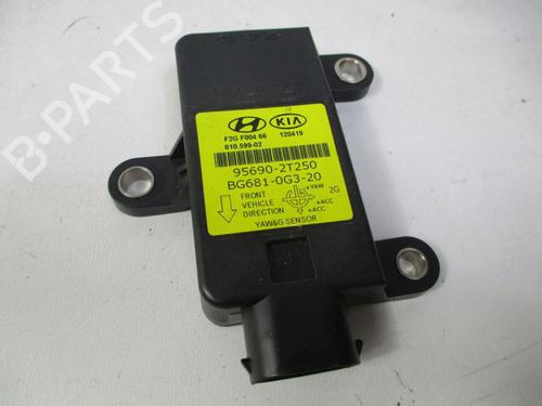 Used Control unit KIA SOUL I (AM) 1.6 GDI (140 hp) 18803638