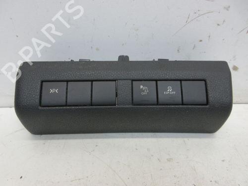 Used Wheel arch trim PEUGEOT 5008 (0U_, 0E_) 2.0 HDi 136 / BlueHDi 136 (136 hp) 22602347