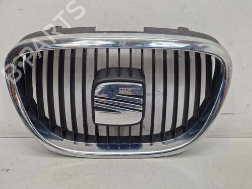 Used Grille Grille 39615698 39615698