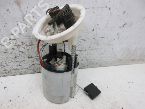 Used Fuel pump BMW 3 (E90) 320 i (170 hp) 19298557