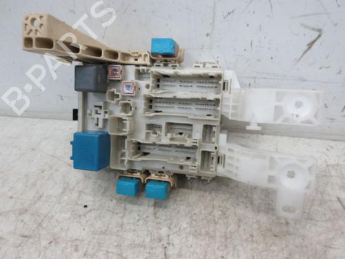 Used Fuse box Fuse box 38507356 38507356