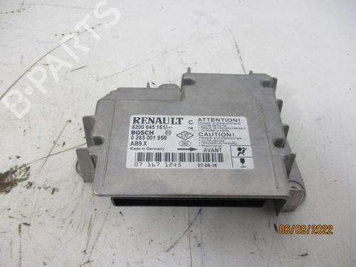 Used ECU airbags RENAULT CLIO III (BR0/1, CR0/1) 1.2 16V (BR02, BR0J, BR11, CR02, CR0J, CR11) (75 hp) 18797164