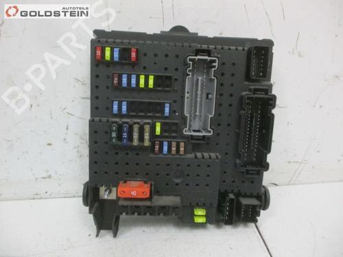Used Fuse box Fuse box 37108277 37108277