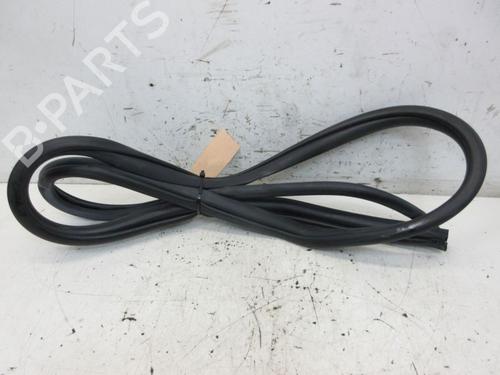 Used Rubber door seal TOYOTA YARIS (_P13_) 1.0 (KSP130) (72 hp) 29091419