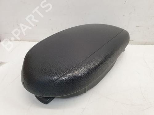 Used Armrest / Center console Armrest / Center console 38029565 38029565