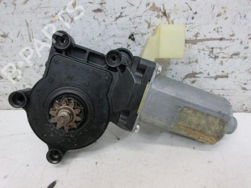 right-front-window-motor-volvo-xc90-i-275-2002-2003-2004-2005-2006-2007-2008-2009-2010-2011-2012-2013-2014-2015-29093167 main image