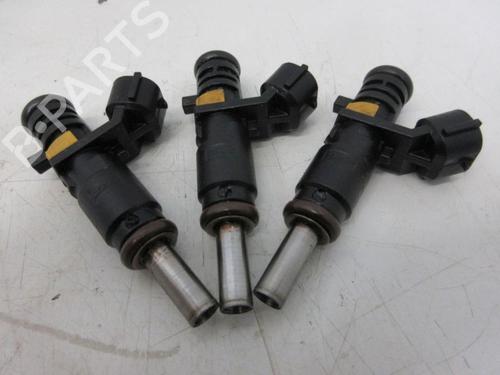 Used Injector PEUGEOT 5008 (0U_, 0E_) 1.6 16V (120 hp) 30668203