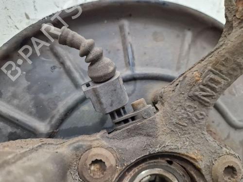 Right front steering knuckle SKODA SUPERB II (3T4) 2.0 TDI | BP29106264M26 