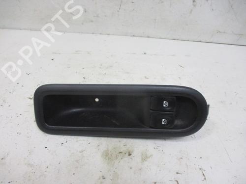 Used Switch RENAULT CLIO III (BR0/1, CR0/1) 1.2 16V (BR02, BR0J, BR11, CR02, CR0J, CR11) (75 hp) 18798896